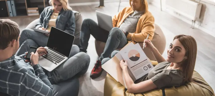 Le flex office expliqué : avantages, limites et fonctionnement