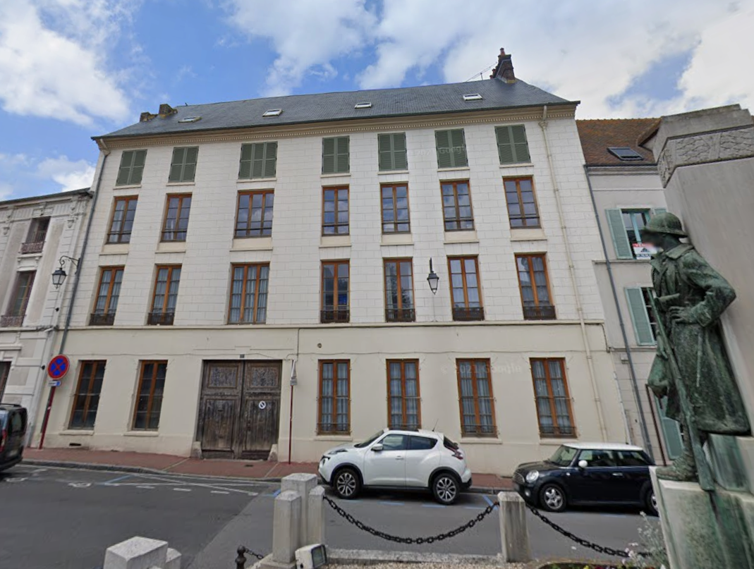 HOUDAN - 76 RUE DE PARIS